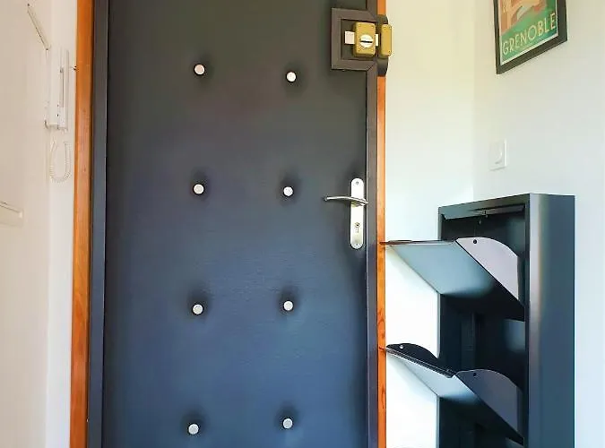 Gare - Polygone Scientifique - Palais De Justice Apartmán *